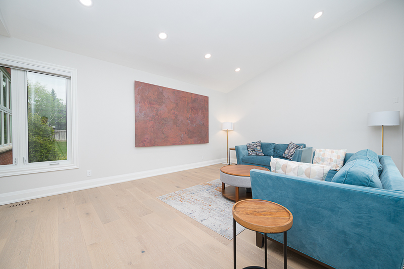 Richmond Hill Residential dining area