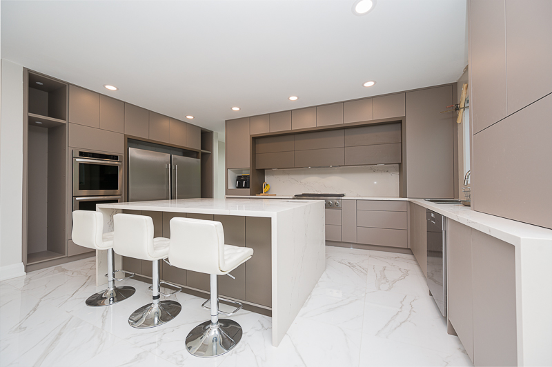 Richmond Hill Residential entrance